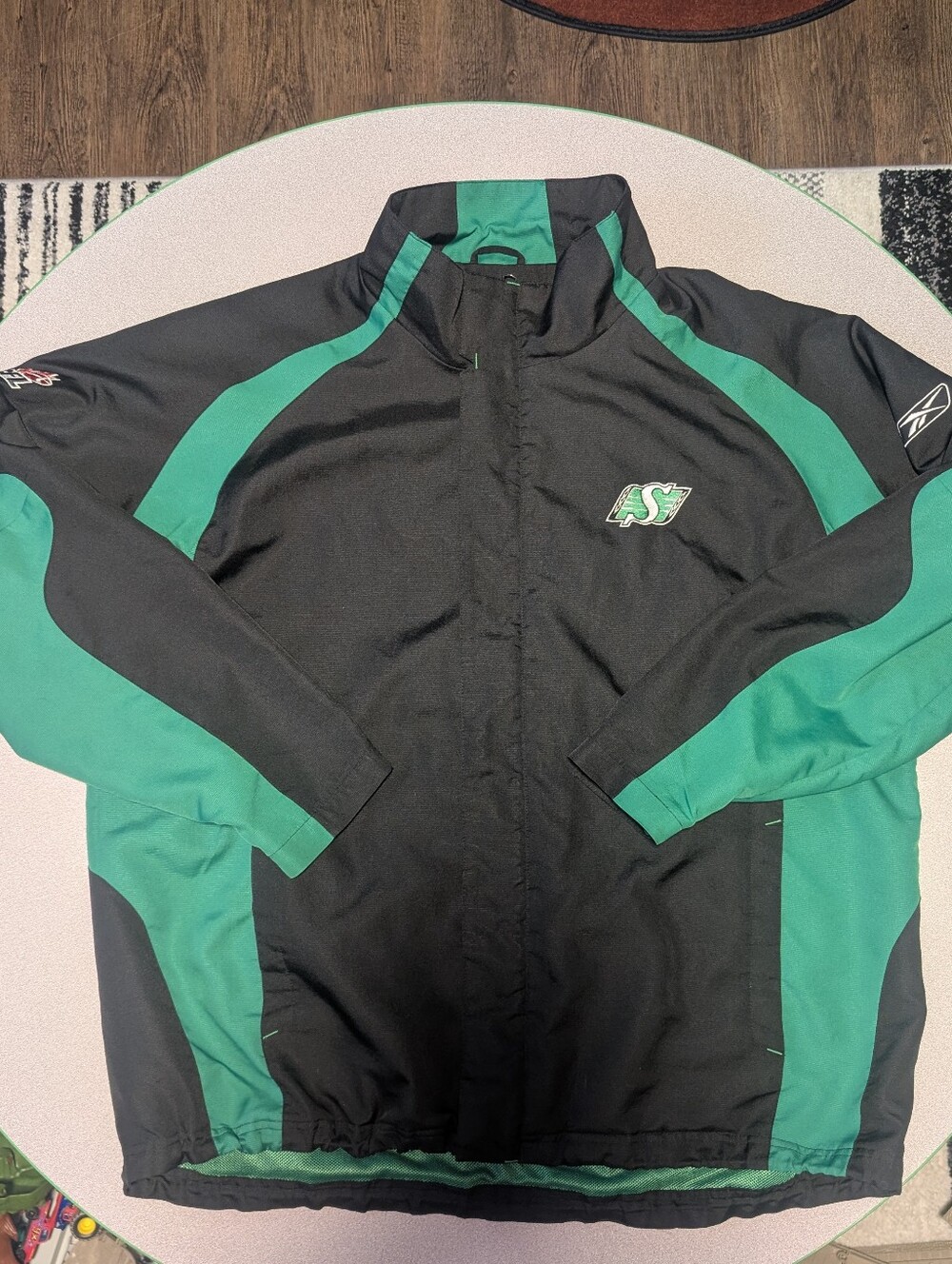 Saskatchewan Roughriders Reebok CFL Sideline Men's Zip Up Light Jacket Size XL